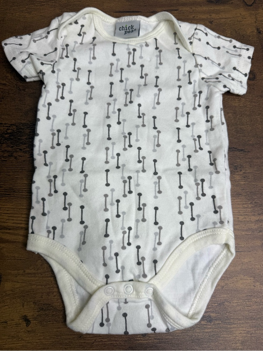 ⭐️5 for $20⭐️ chick pea Cream Baby One-Piece Bodysuit in Gray Pattern 3-6M